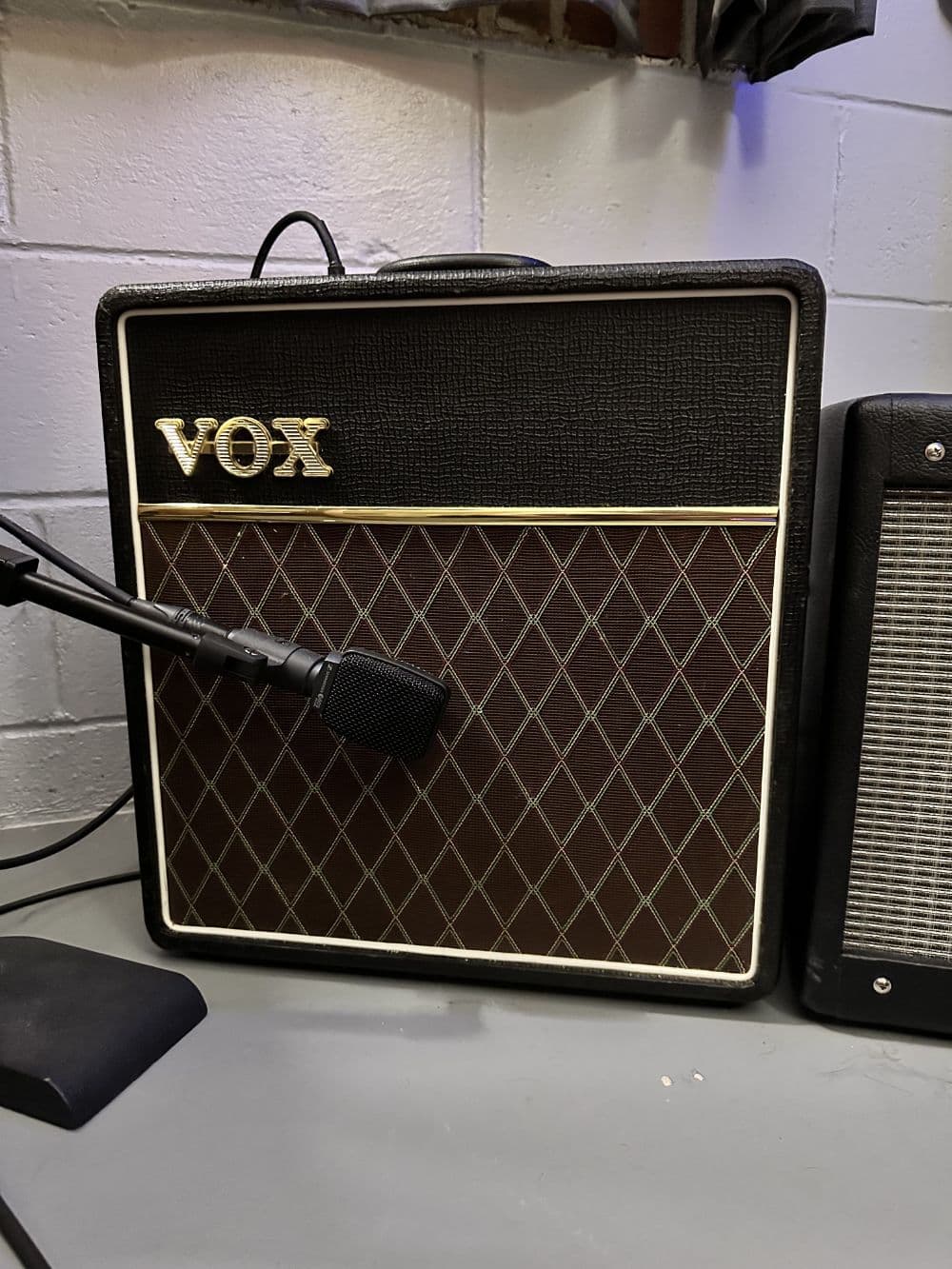 Vox AC4 - Breakup