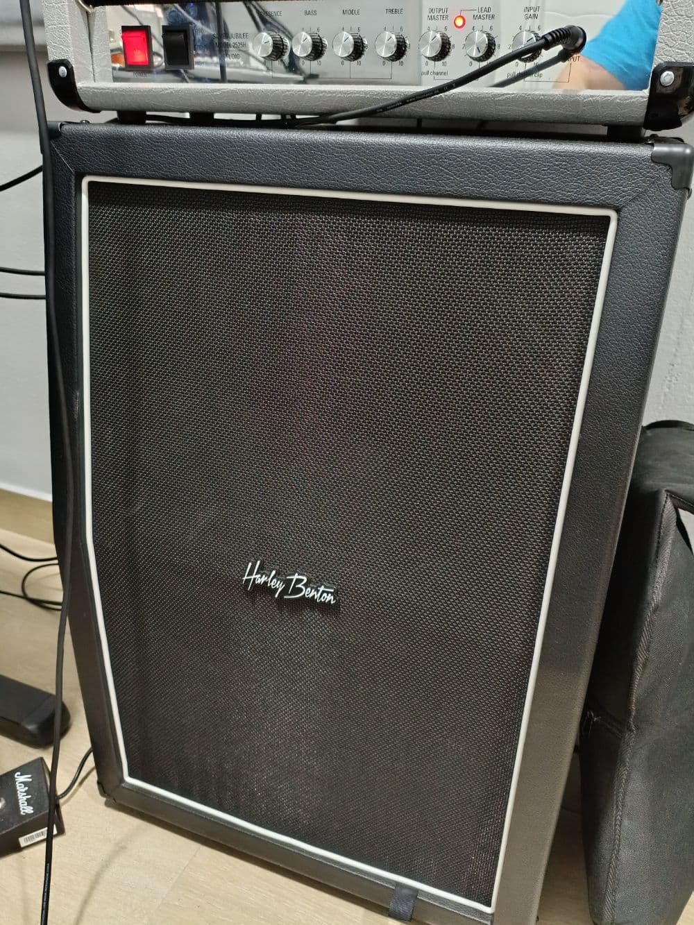 Harley Benton GP212Plus + Eminence GB128