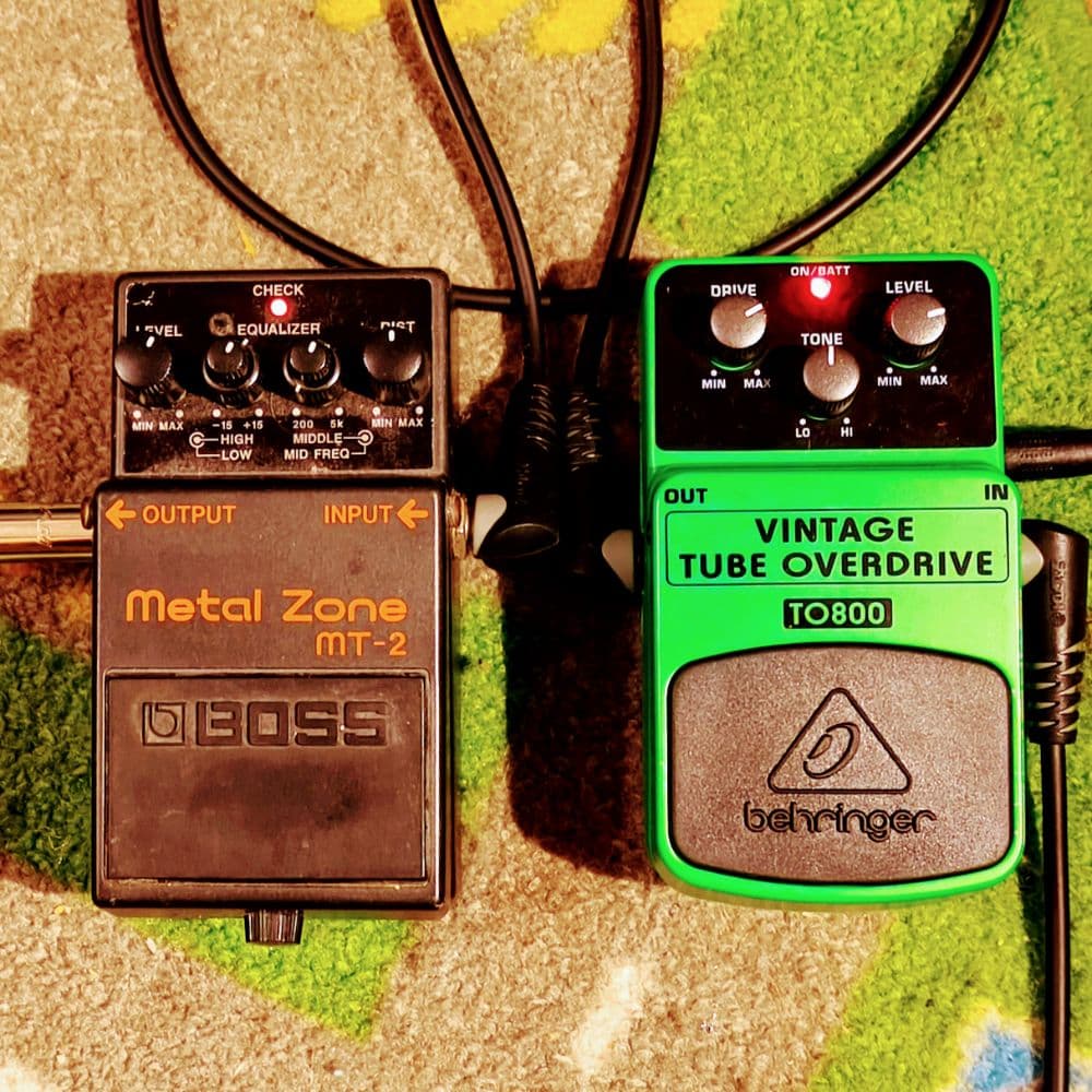 Behringer TO800+Boss MT-2