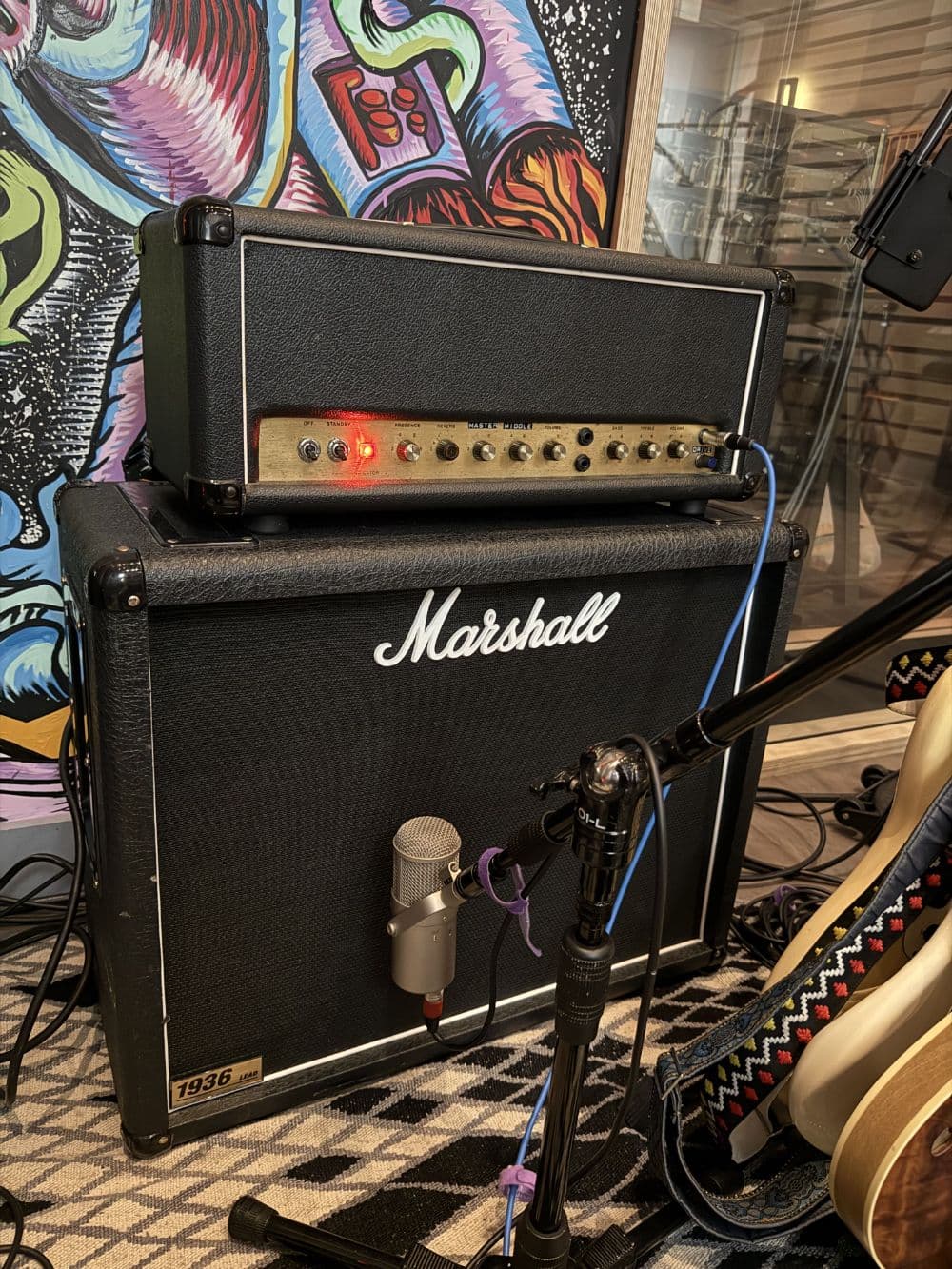 Modded 1970s Marshall Artiste 2048 with 2X12 & U47