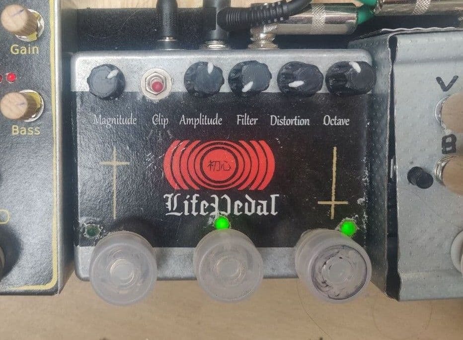 Life Pedal DIY Distortion