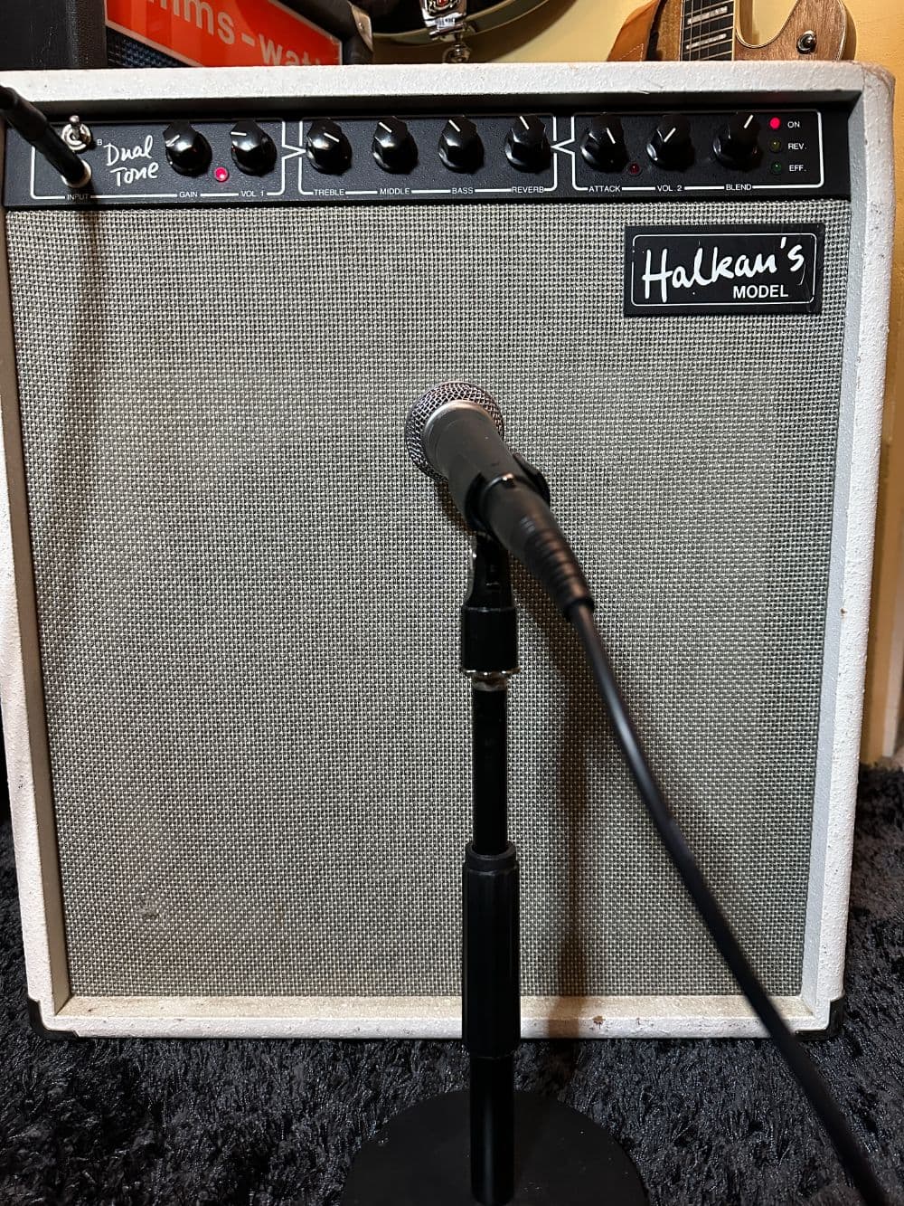 Halkans Dual Tone 1982