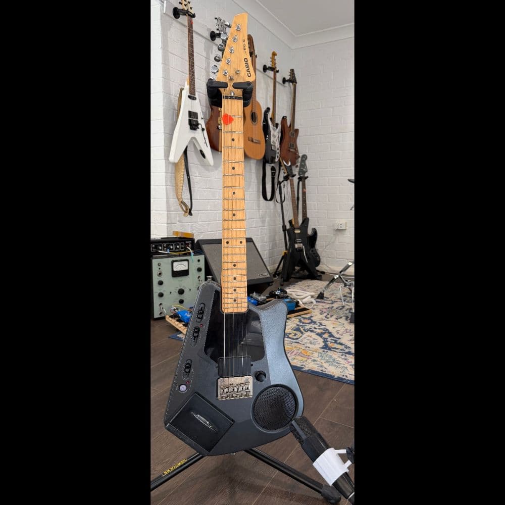 Casio EG5 — Amp Head