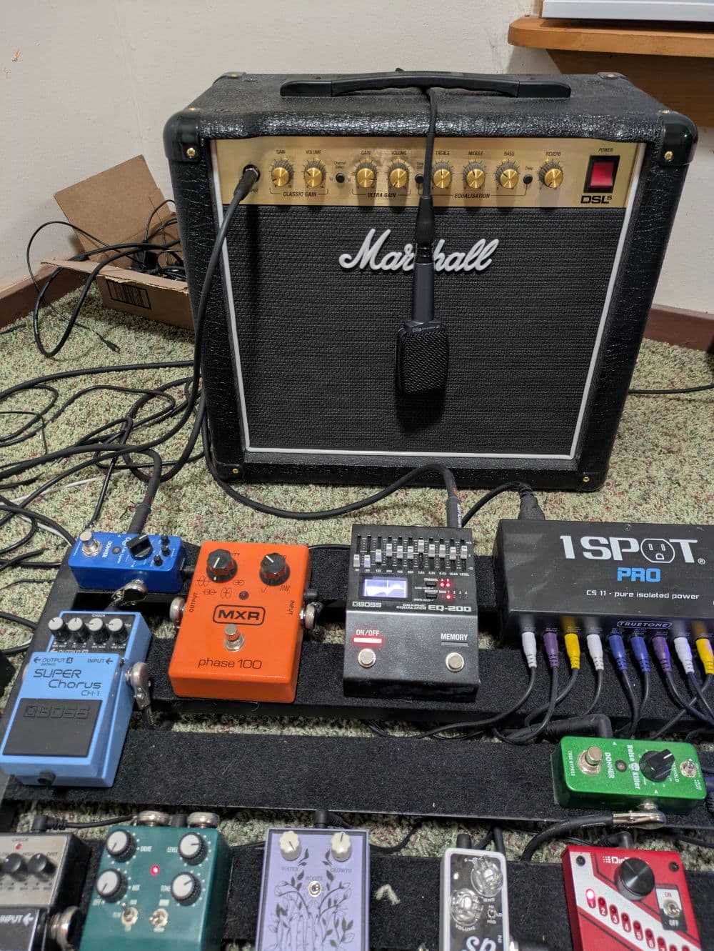 Marshall DSL5CR + Pedals/EQ