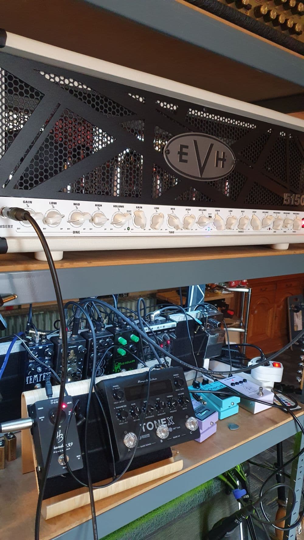 EVH5150 III + King in Yellow - NAM vs. ToneX v1.10