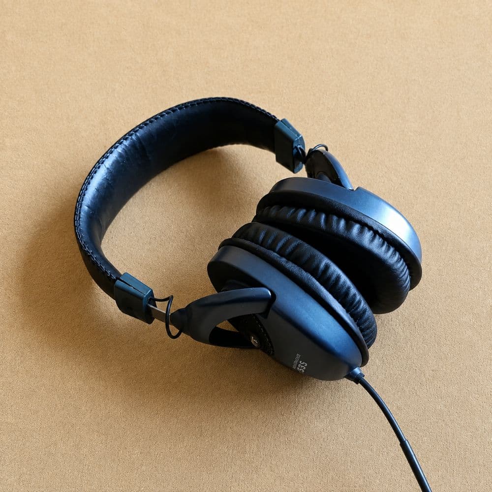 JTS HP-535 headphones as a microphone (2012)