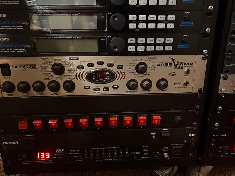 Behringer Bass V-Amp Pro