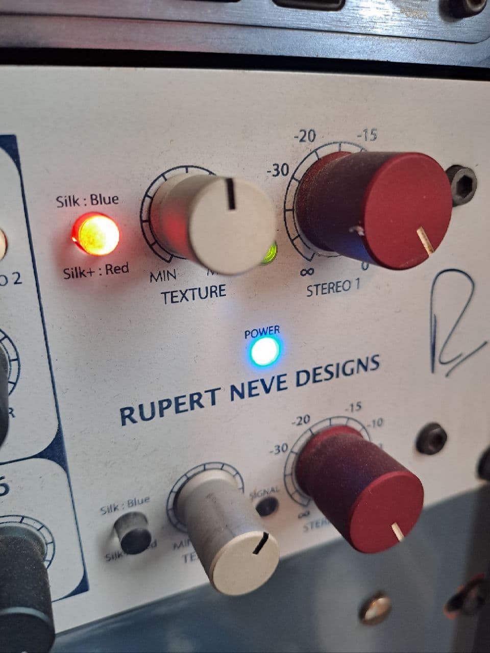 Rupert Neve Designs 5059 Satellite SILK RED