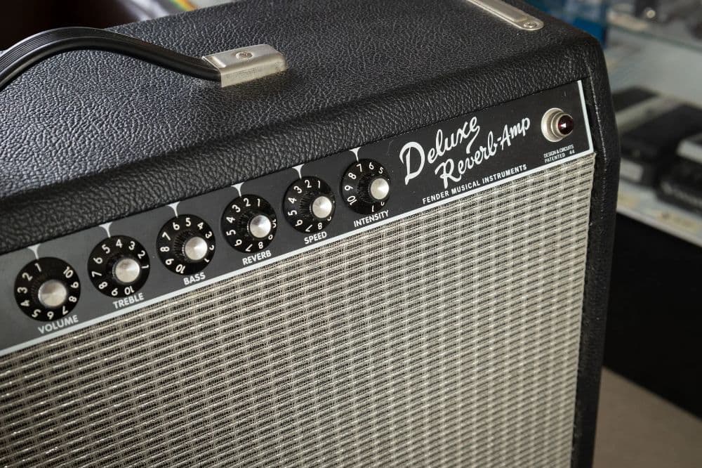 Fender Deluxe Reverb | SM57 + Royer R-121