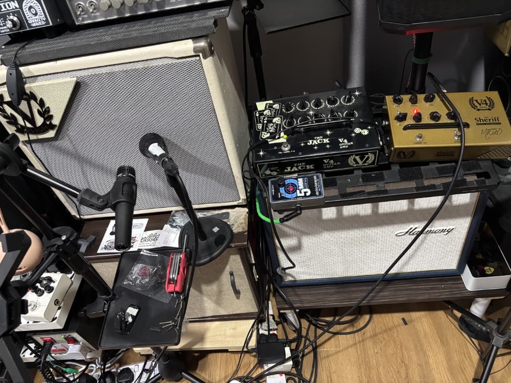Victory Sheriff V4 Preamp, Harmony H605 Power amp, V Type