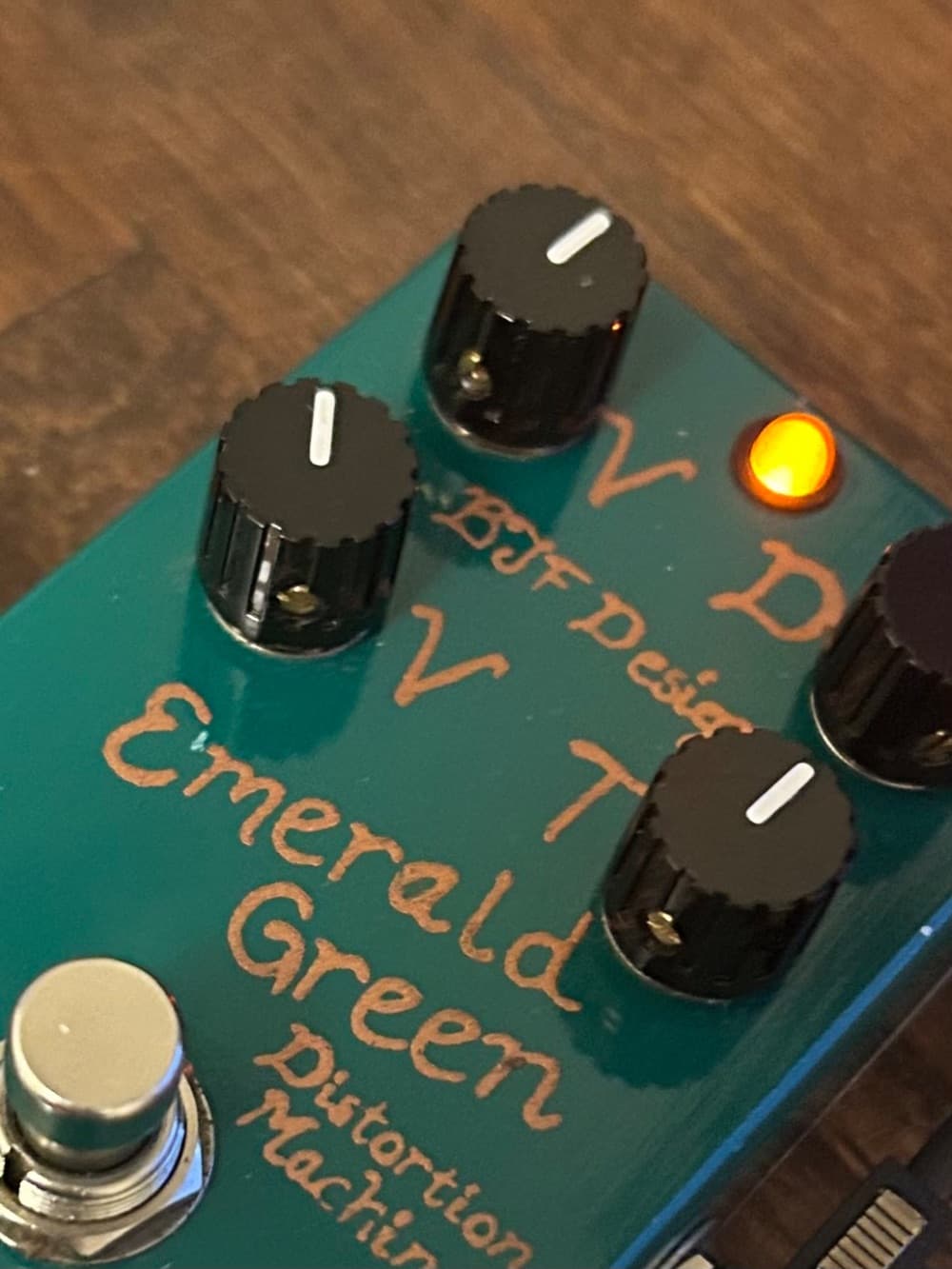 Bearfoot Emerald Green Distortion Machine (BJF Design)