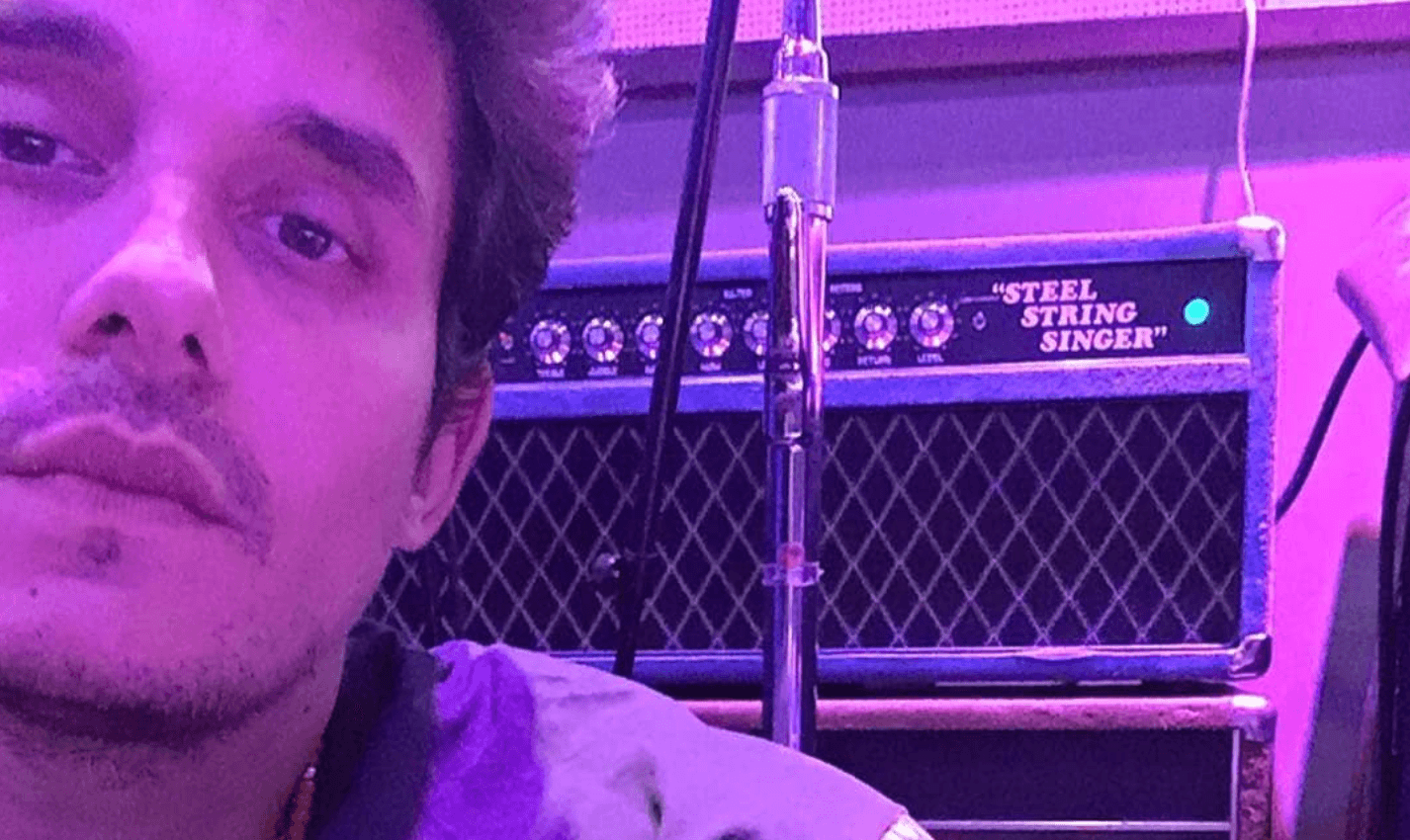 john mayer in front of dumble amp